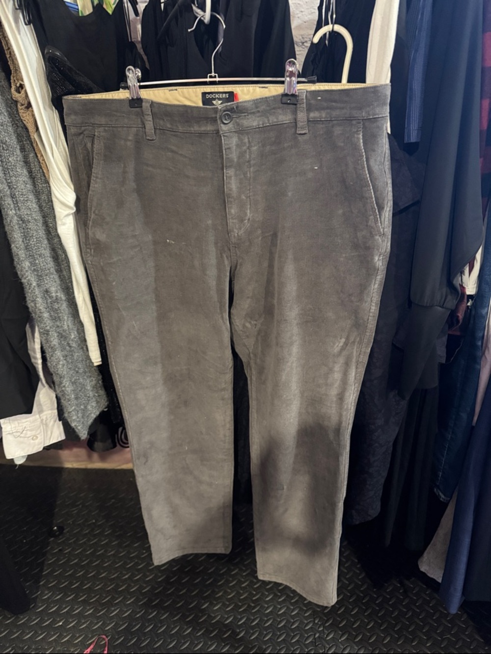 Dockers • NWOT Men's smart 360 flex corded docker pants. Chino pants W36 L30 - Picture 3 of 7